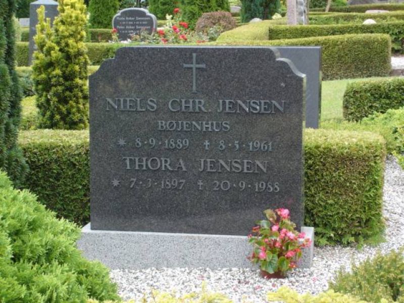 Thora Jensen.jpg